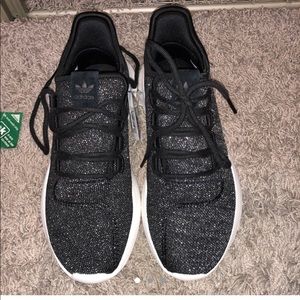 Adidas tubular shadow